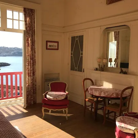 Thiers Golf 2 -charmant Face A La Baie Apartmán